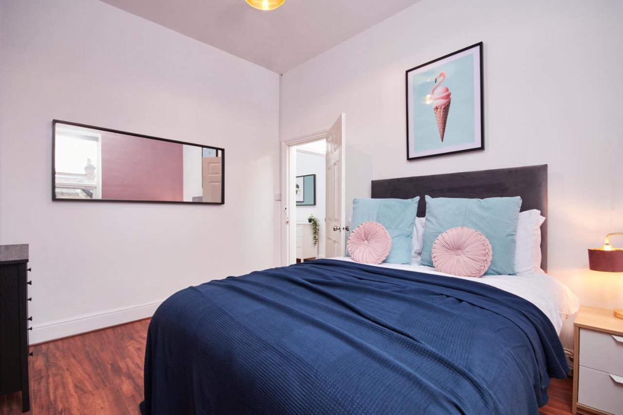 5 Bed House In Leamington Spa Perfect For Contractors With 7 Beds By Purestay - 14 Night Min! المظهر الخارجي الصورة