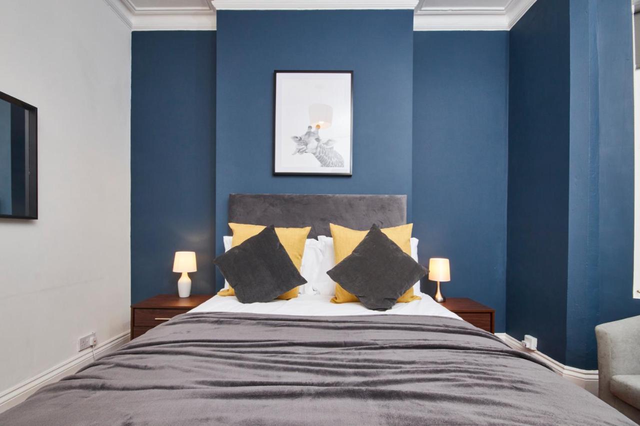 5 Bed House In Leamington Spa Perfect For Contractors With 7 Beds By Purestay - 14 Night Min! المظهر الخارجي الصورة